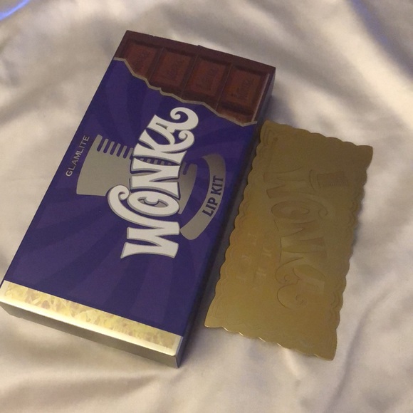 Glamlite x Willy Wonka 3PC Lip Kit Liner Lipstick & Lipgloss + Golden Ticket NIB - Picture 3 of 16